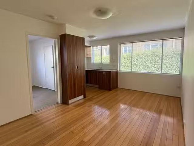 For Rent! 9/556 Moreland Rd, Brunswick West VIC 3055