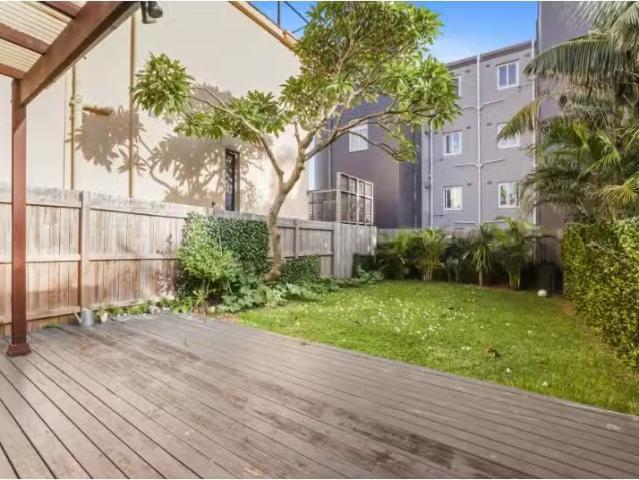 Just in! 95 Brighton Boulevard, Bondi Beach Townhouse for rent.
