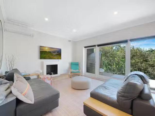 Rental! 96 Sugarloaf Crescent, Castlecrag, NSW 2068