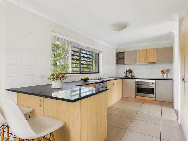 Unique 9/12 Geraldton Drive, Varsity Lakes, QLD 4227