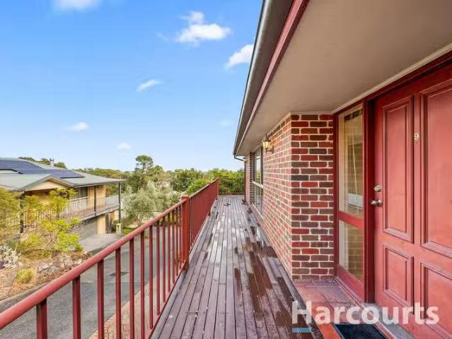 Just in! 9/17 Arlie Crescent, MONTROSE, VIC 3765 House for R.