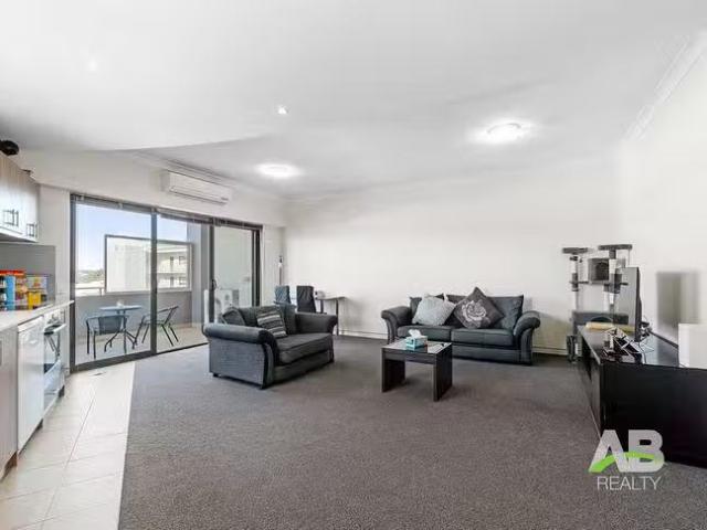Nice 91/6 Walsh Loop, Joondalup, WA 6027