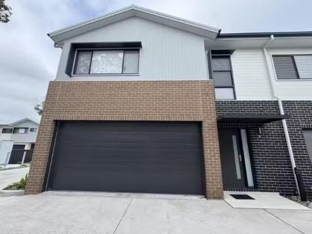 For Rent! 9/235 Warners Bay Road, Mount Hutton, NSW 2290 Apart.
