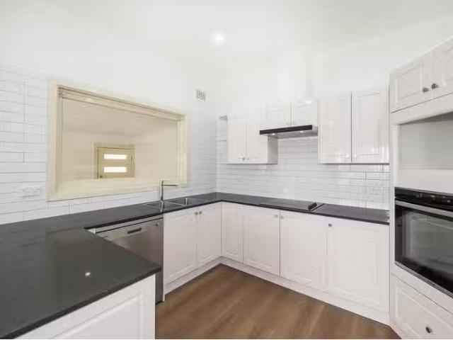 For Rent! 92 College Street, Cambridge Park House for rent Li.
