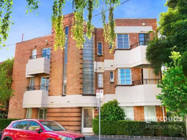 Deal! 9/2 4 Garden Avenue, EAST MELBOURNE, VIC 3002 Apartmen.