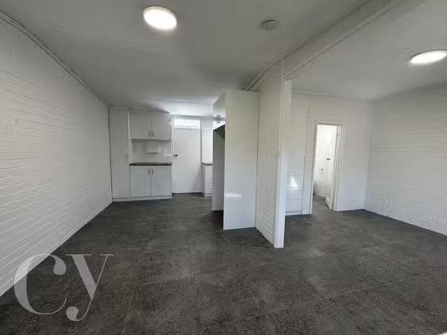 Deal! 9/318 Canning Highway, Bicton, WA 6157