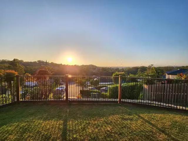 Charming 9 Glenn Court, Worongary, QLD 4213