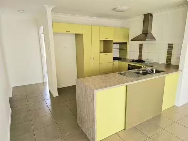 Unique 9 Guilfoyle Circuit, Kirwan, QLD 4817