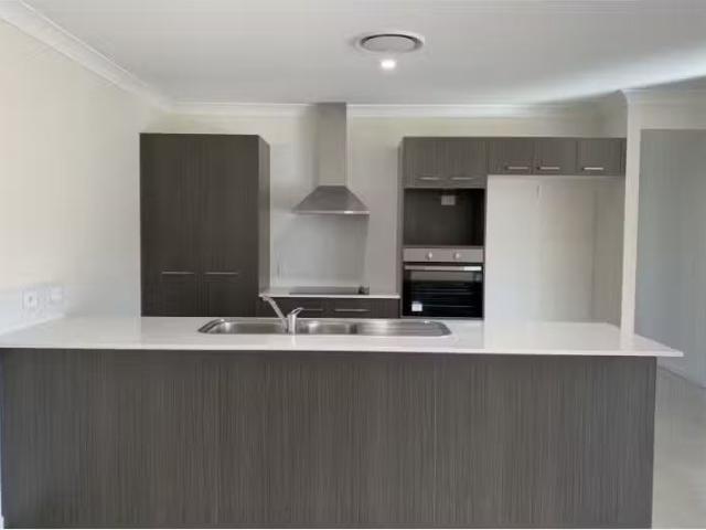 New 9 Dianella Crescent, Paxton House for rent Listed by Jess.