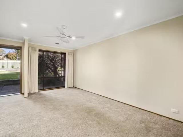 Nice 9 Kidman Close, Kambah, ACT 2902