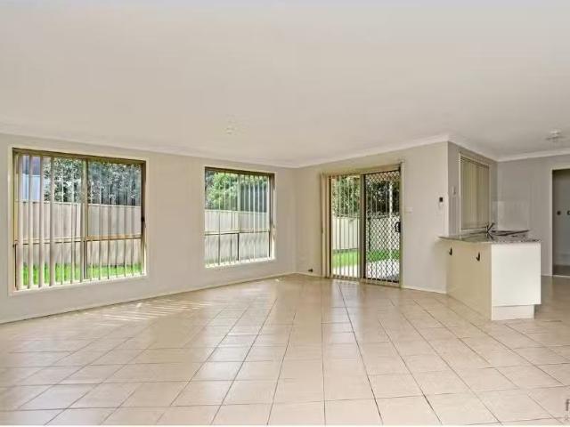 Rental! 9 Morinda Grove, Acacia Gardens House for rent Listed.