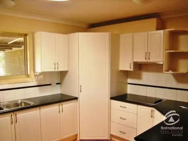 Charming 9 Portland Crescent, Dampier, WA 6713