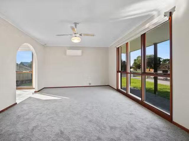 Cozy 9 Paley Drive, Corio, VIC 3214