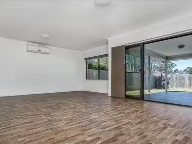 New 9 partson Crescent, North Lakes, QLD 4509