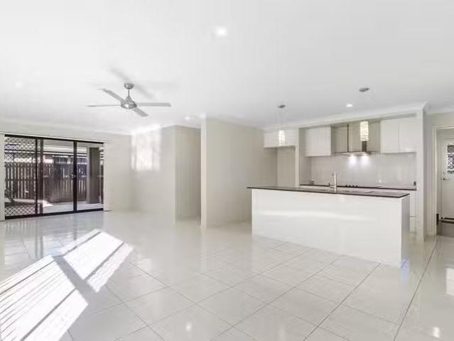 Rental! 9 Regeling Court, Loganlea, QLD 4131
