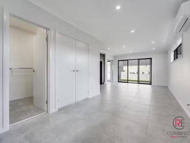 Just in! 9A Bradninch Crescent, Wilton, NSW 2571