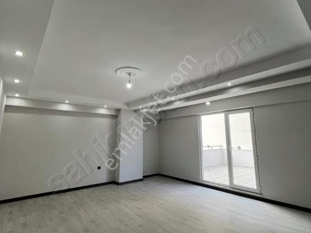 Deallife Gayrimenkul'den İstasyon Mh. Satılık 60m² Teraslı 3+1