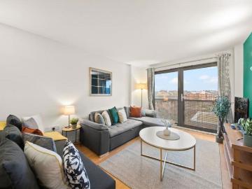 Deals Gateway, London SE13 2 bed flat to rent £2,350 pcm £542 pw