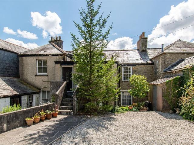 Dean Lane, Liskeard PL14, 2 bed flat to rent, £850 pcm | PrimeLocation