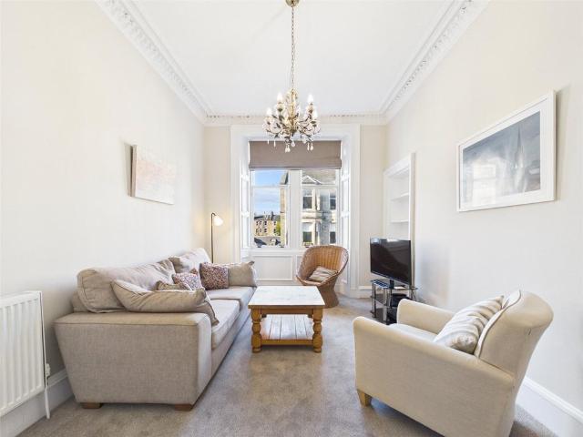 Dean Park Street, Edinburgh. 2 bed apartment to rent £1,350 pcm £312 pw