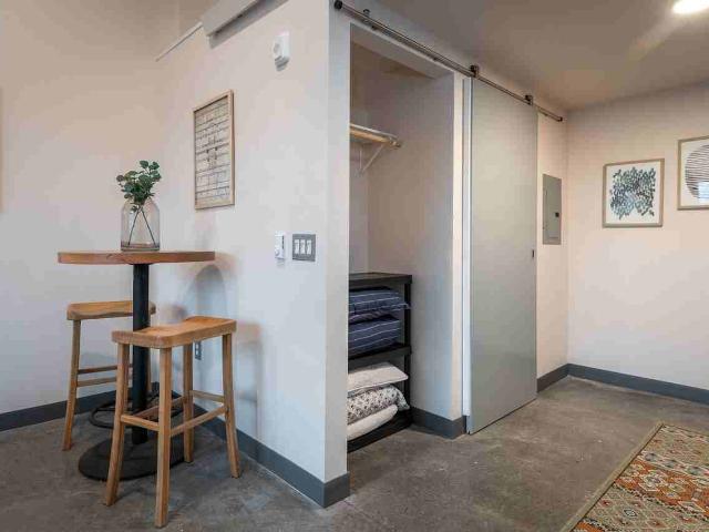 Dean River Apartments 1 Bedroom Apartment for Rent at 3255 Se 17th Ave, Portland, OR 97202 Brooklyn