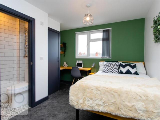 Dean Street, Ball Hill, Coventry 1 bed in a house share to rent £550 pcm £127 pw
