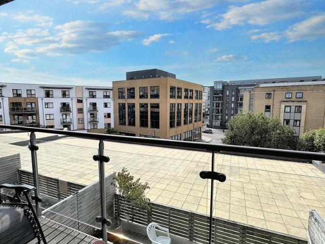 Deanery Road, Bristol BS1 2 bed flat to rent £1,900 pcm £438 pw
