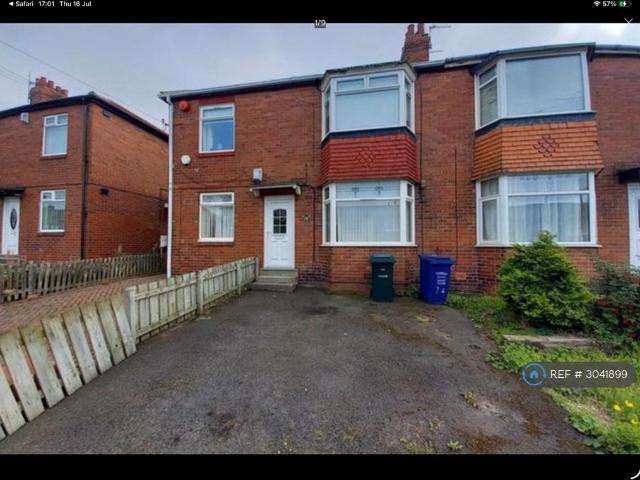Deanham Gardens, Newcastle Upon Tyne. 2 bed flat to rent £800 pcm £185 pw