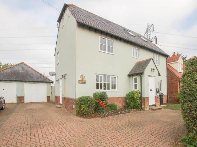 Debden Green, Saffron Walden CB11, 4 bed detached house to rent, £2,250 pcm | PrimeLocation