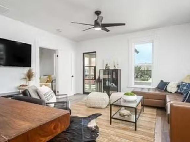 Deborah Bento, 124 5th St, Clovis 3 Bedroom 2 Bath