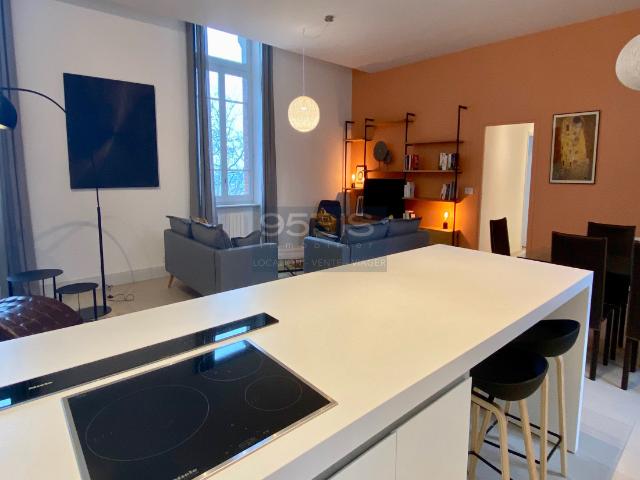 Debrousse appartement meublé à louer 180 m2 5 chambres, vue, garage double