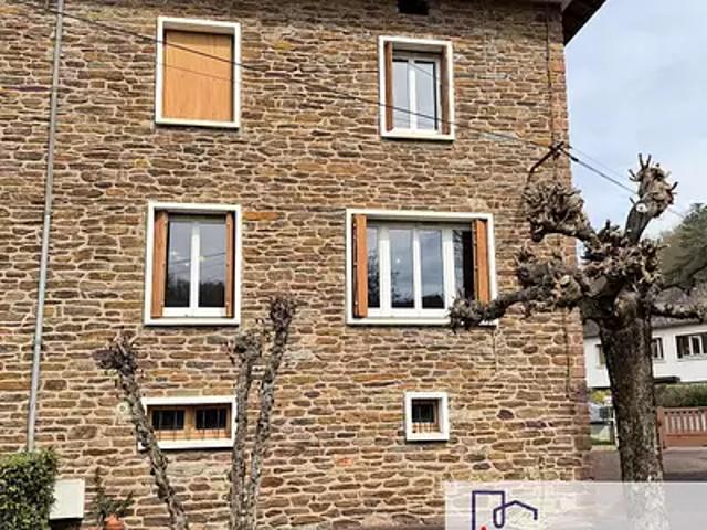 Decazeville 12300 Achat / Vente maison 5 pièces t5 au dernier étage cave