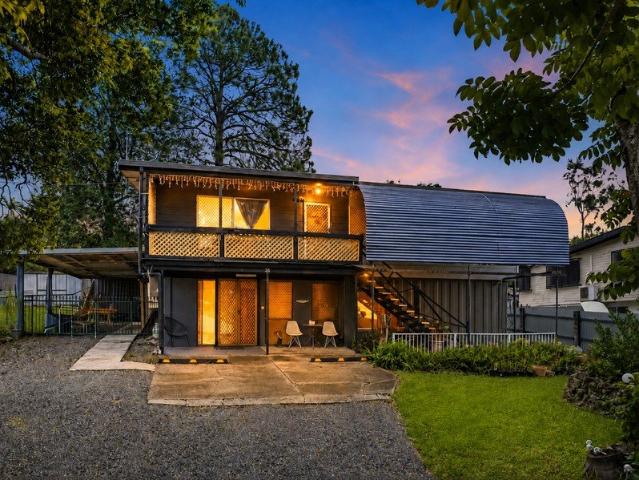 Deceased Estate: Opportunity & Renovation potential, in a location that is hard to beat