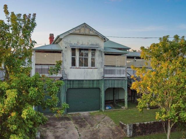 Deceased Estate Original Queenslander on 764sqm