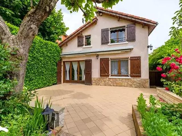 Décines Charpieu 69150 Achat / Vente maison 6 pièces t6 parking