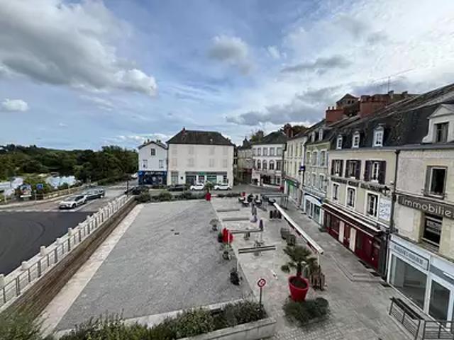 Decize 58300 Achat / Vente appartement 4 pièces t4 au dernier étage cave