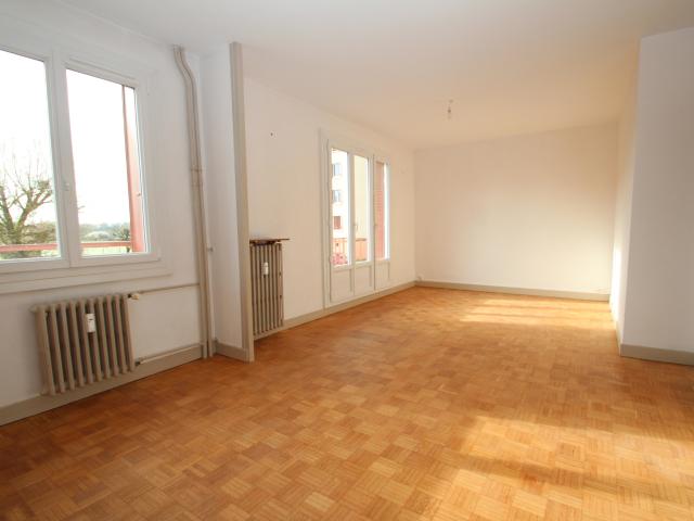 DECIZE, appartement de type F3