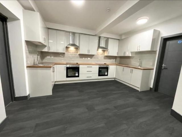 Dedworth Road, Windsor 1 bed in a house share to rent £1,100 pcm £254 pw