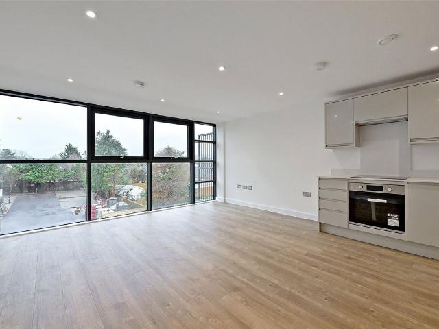 Dedworth Road, Windsor, Berkshire SL4, 1 bed flat to rent, £1,600 pcm | PrimeLocation