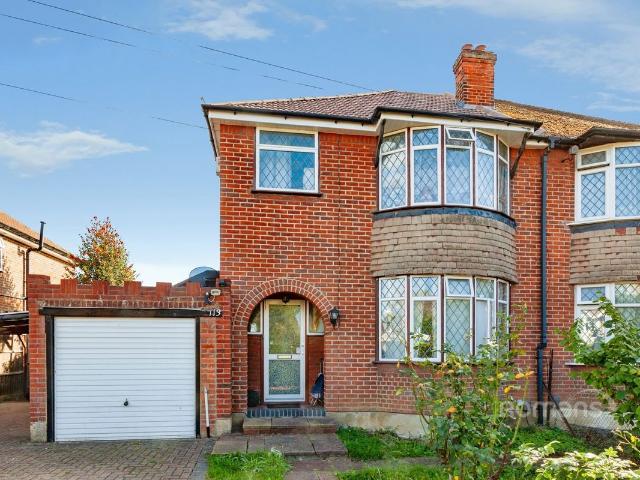 Dedworth Road, Windsor SL4, 3 bed property to rent, £2,200 pcm | PrimeLocation