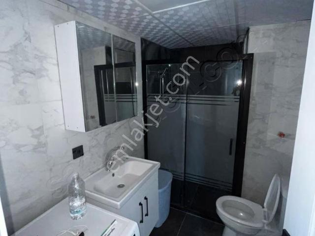 Dede Emlak'tan Muradiyede Eşyalı Kiralık Arakat Daire