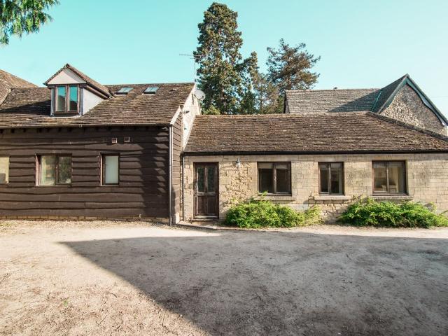 Deep Street, Prestbury, Cheltenham GL52, 2 bed barn conversion to rent, £1,300 pcm | PrimeLocation