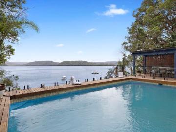 Tuggerah Lake, Jilliby, Wyong Region, Snapper Island