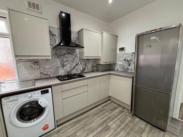 Deepdale Road, Preston, Lancashire PR1, 2 bed flat to rent, £900 pcm | PrimeLocation