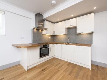 Deepdene Gardens, London SW2, 3 bed flat to rent, £2,700 pcm | PrimeLocation