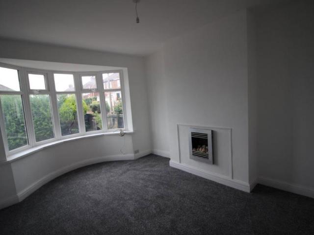 Deepdene Road 3 bed semi detached house to rent £995 pcm £230 pw