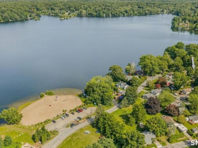 Deepwood Dr, Hebron, Home For Sale