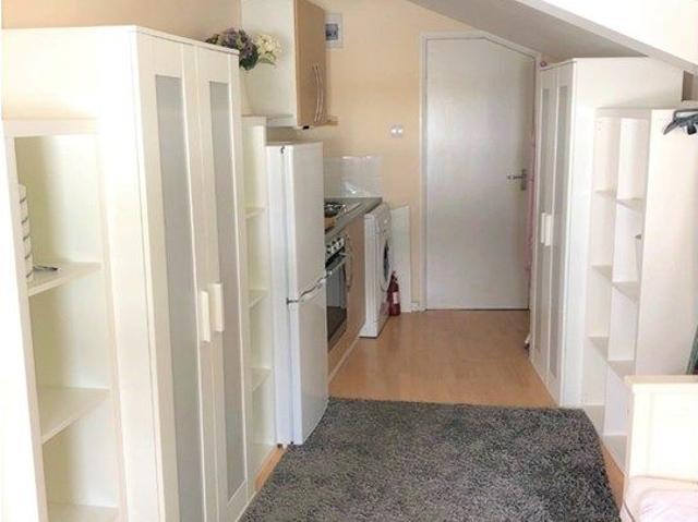 Deer Park Road, South Wimbledon SW19, Studio to rent, £1,145 pcm | PrimeLocation