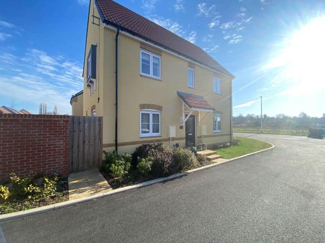 Deer Park, Thornbury BS35, 1 bed flat to rent, £995 pcm | PrimeLocation