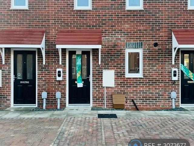 Deer Park View, Selby, YO8 2 bed terraced house to rent £1,000 pcm £231 pw